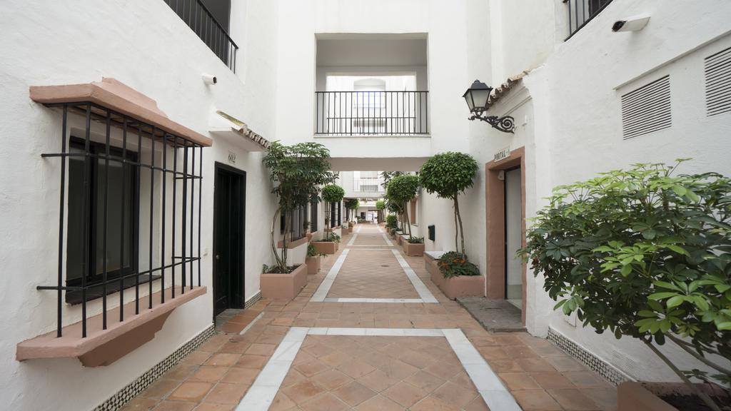 마르베야 Club Jardines Del Puerto 아파트 외부 사진