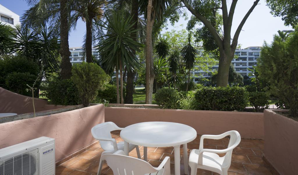 마르베야 Club Jardines Del Puerto 아파트 외부 사진